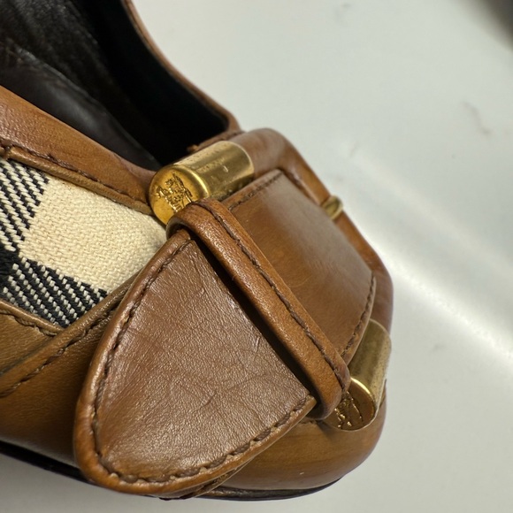 Elegant  Burberry Brown Plaid Women's Heels - Picture 6 of 6